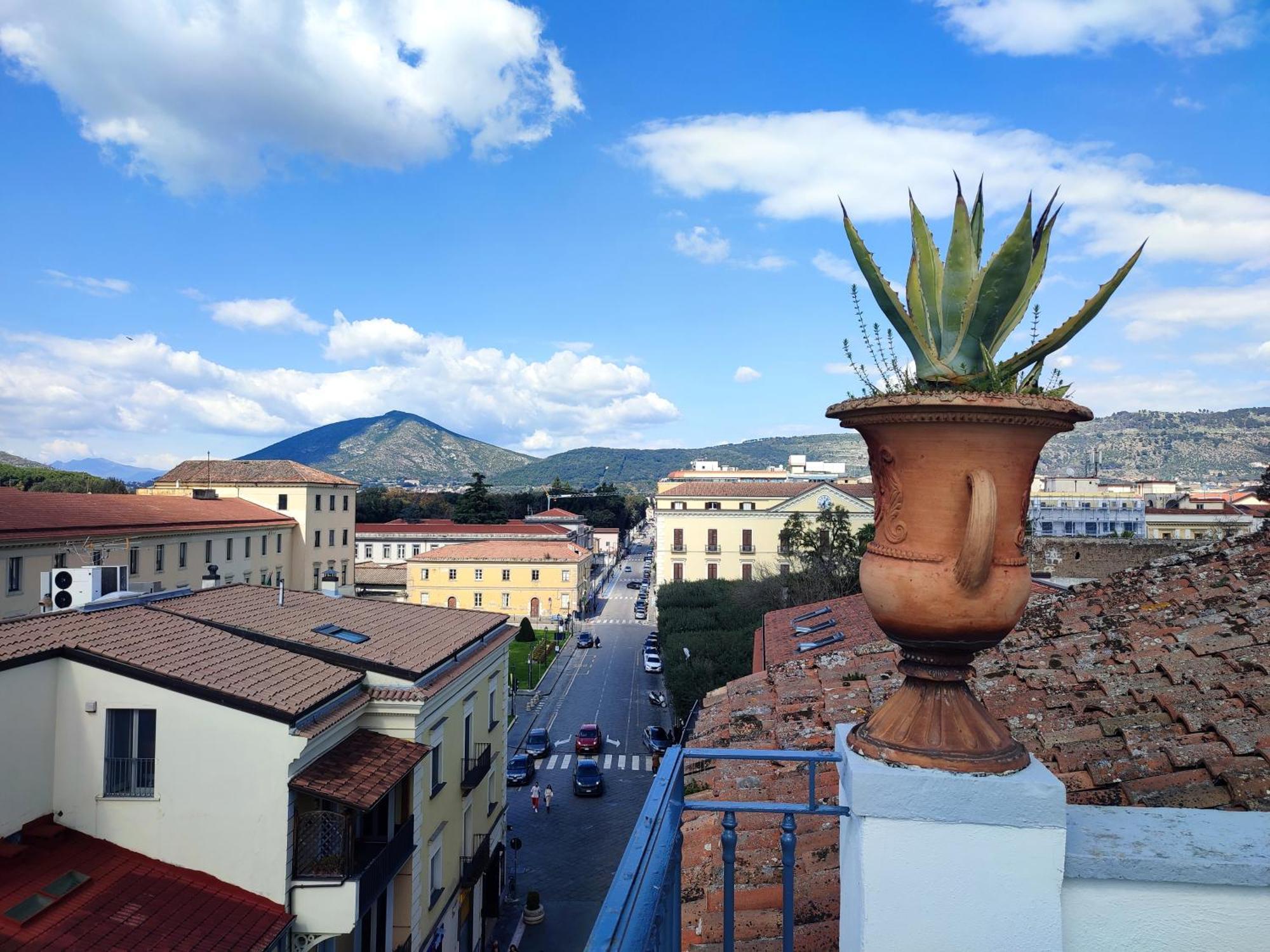 Terrazza Reale - Suite 2 Казерта Екстер'єр фото